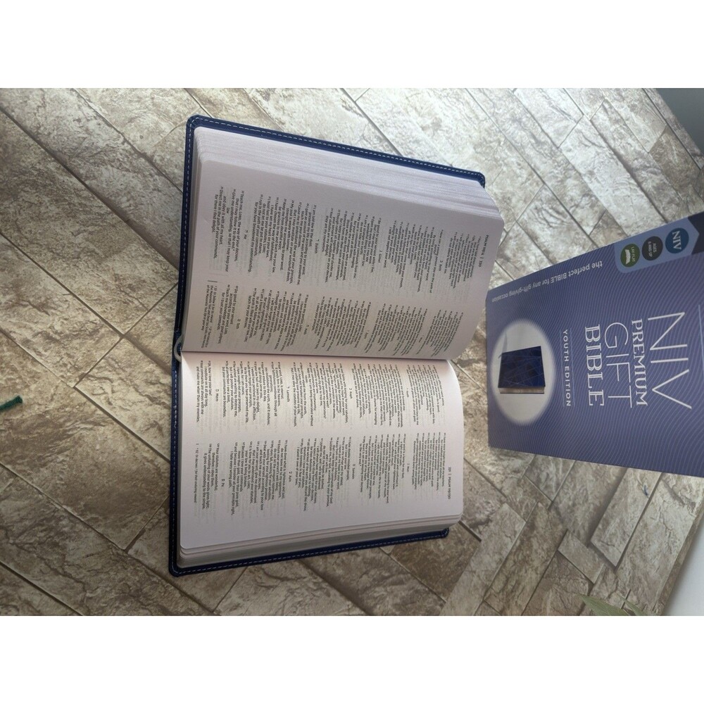 NIV, Premium Gift Bible, Leathersoft, Brown, Blue Letter, Comfort Print: The - Picture 7 of 16